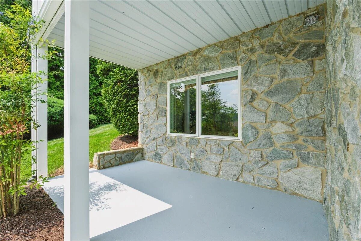 35 Lake Shore DR - Photo 64