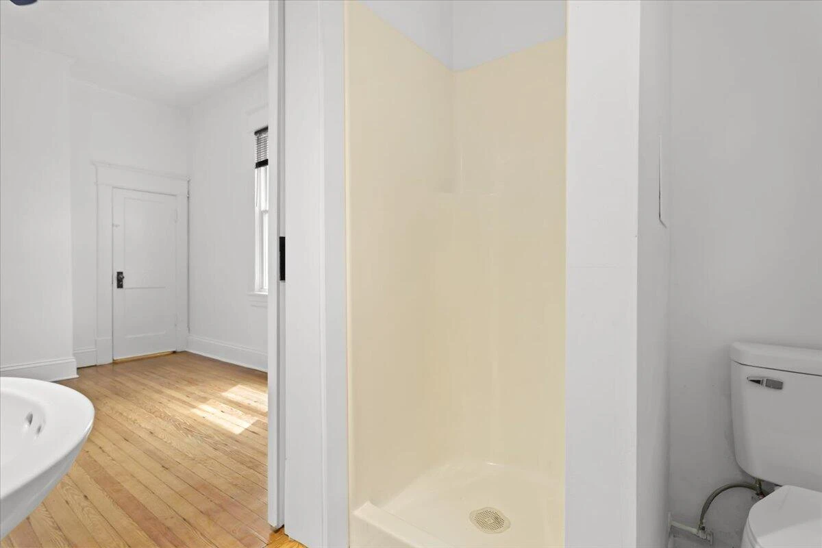 1012 Morehead AVE - Photo 10
