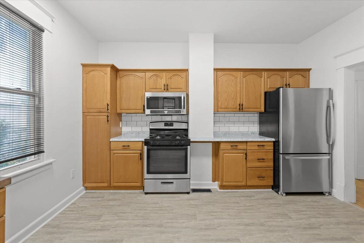 1012 Morehead AVE - Photo 13