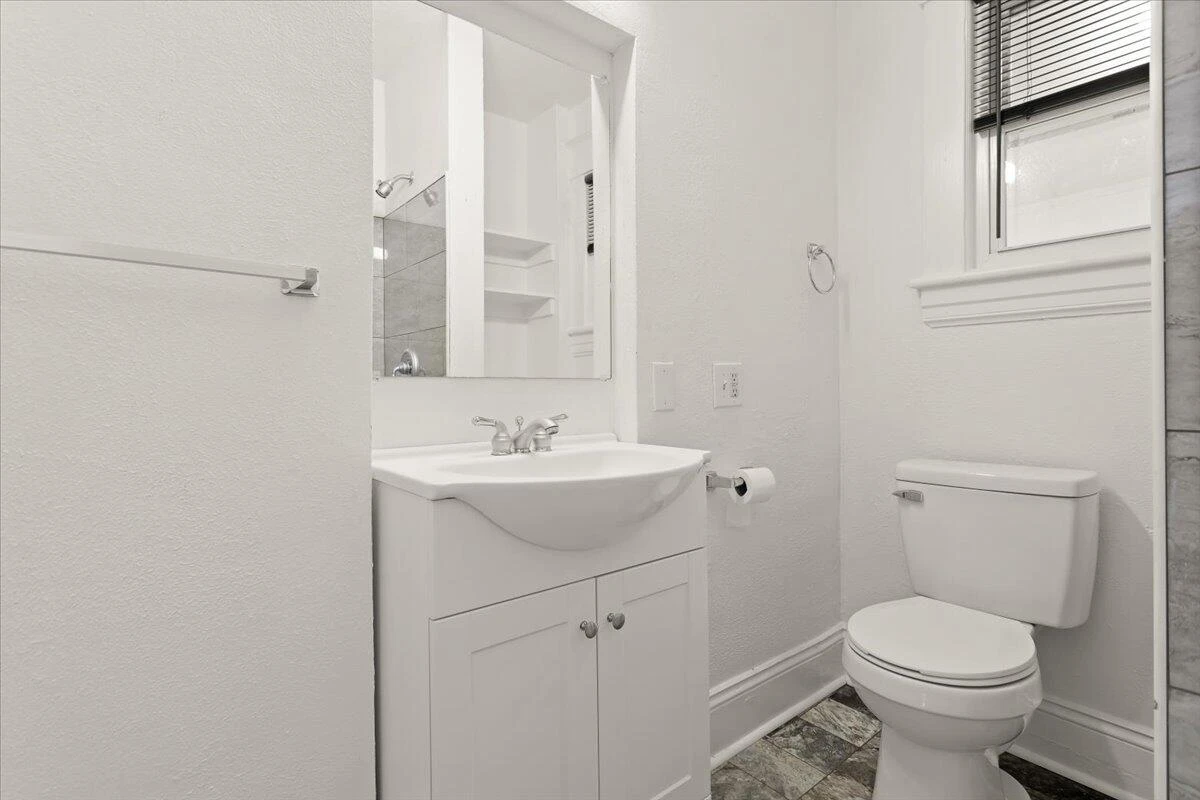 1012 Morehead AVE - Photo 23