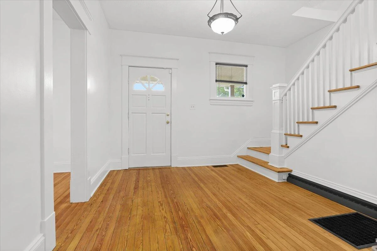 1012 Morehead AVE - Photo 6