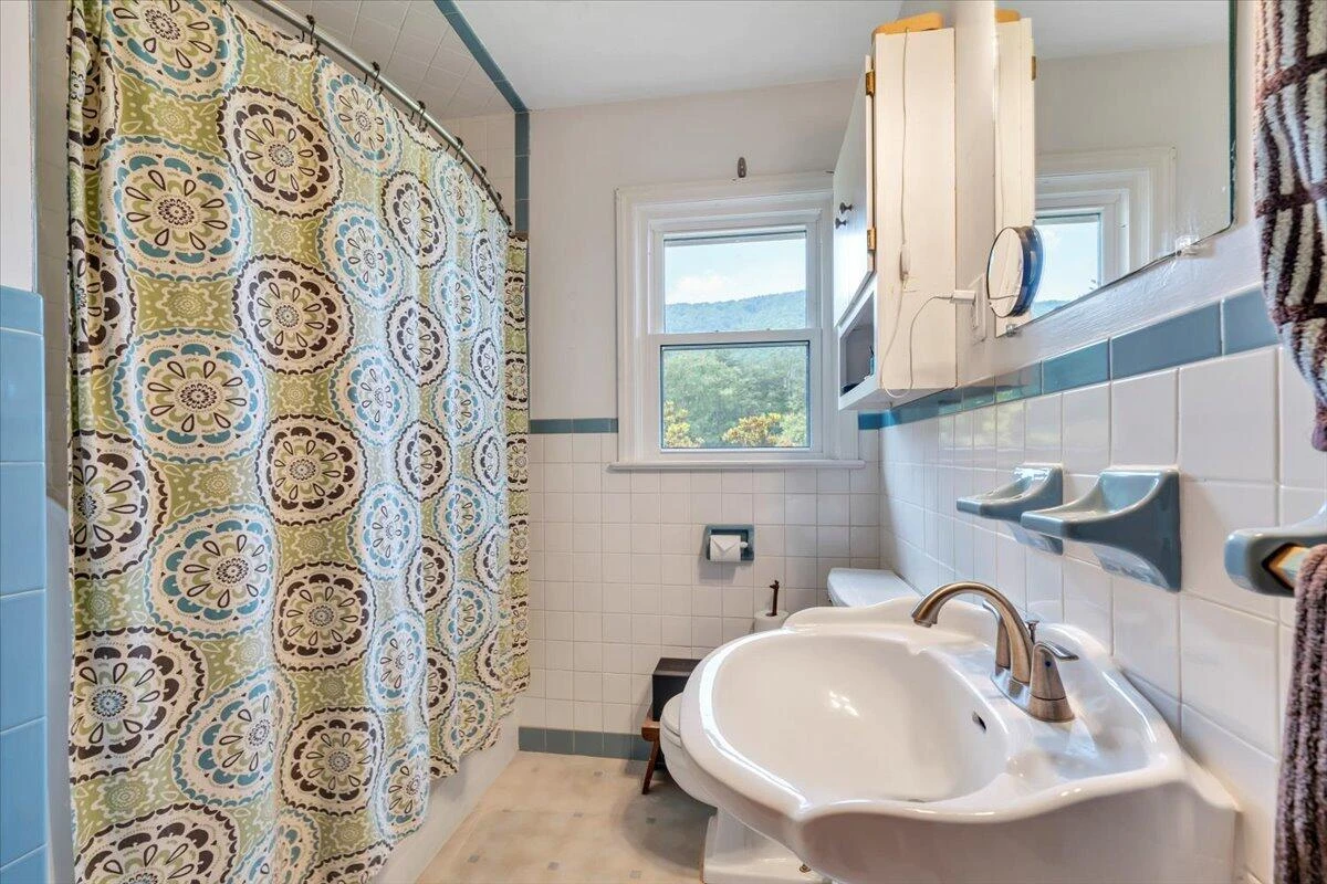 4531 Cowman RD - Photo 17