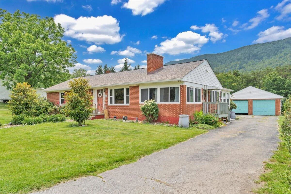 4531 Cowman RD - Photo 2