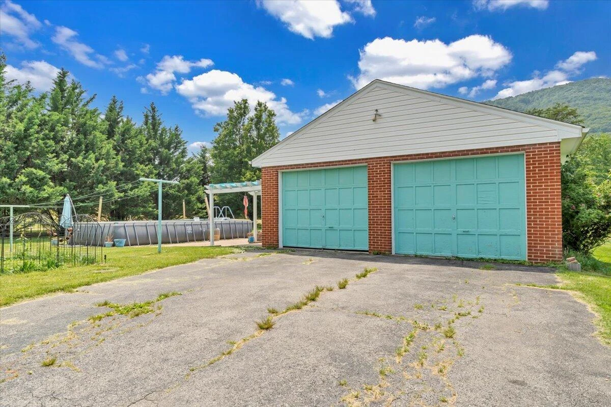 4531 Cowman RD - Photo 31