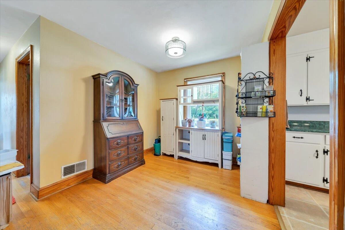 4531 Cowman RD - Photo 6