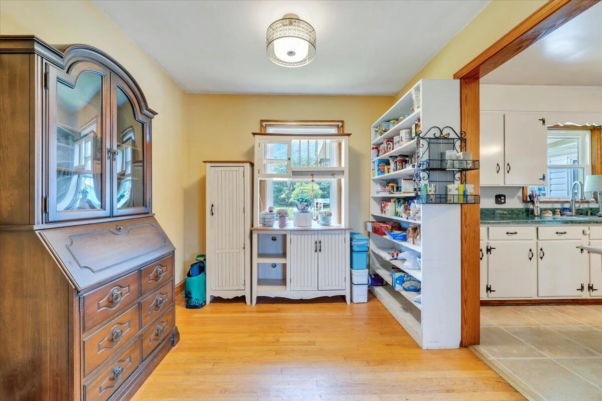 4531 Cowman RD - Photo 7