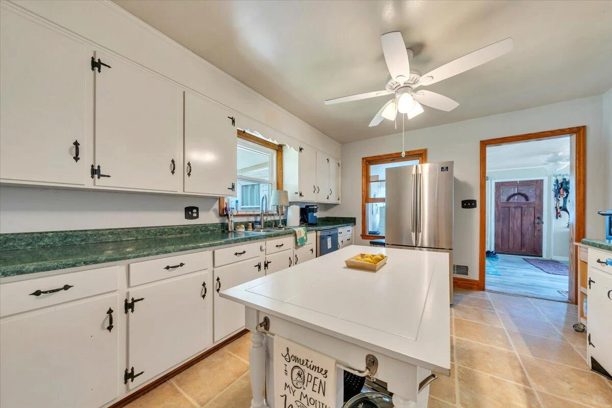4531 Cowman RD - Photo 8