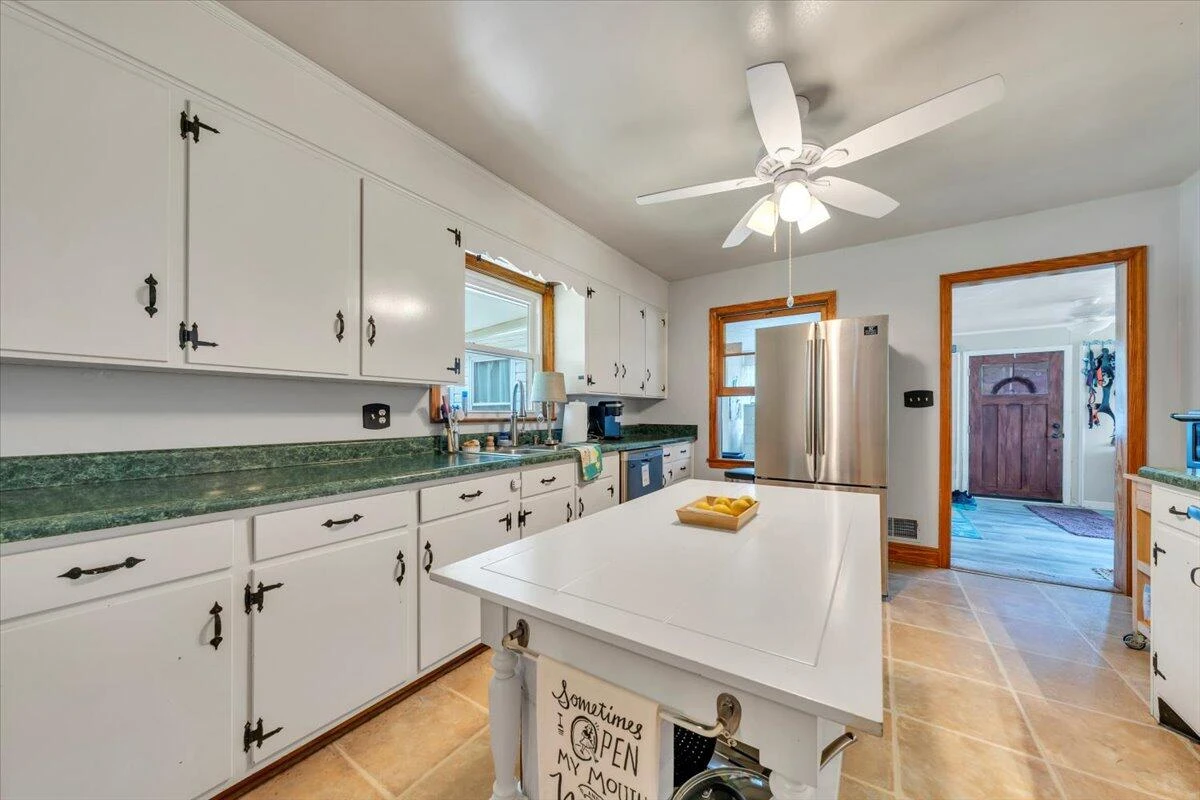 4531 Cowman RD - Photo 9
