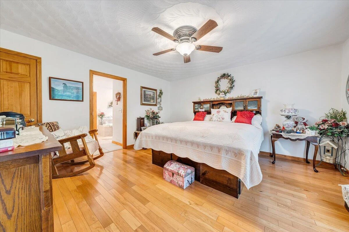 338 White Oak LN - Photo 15