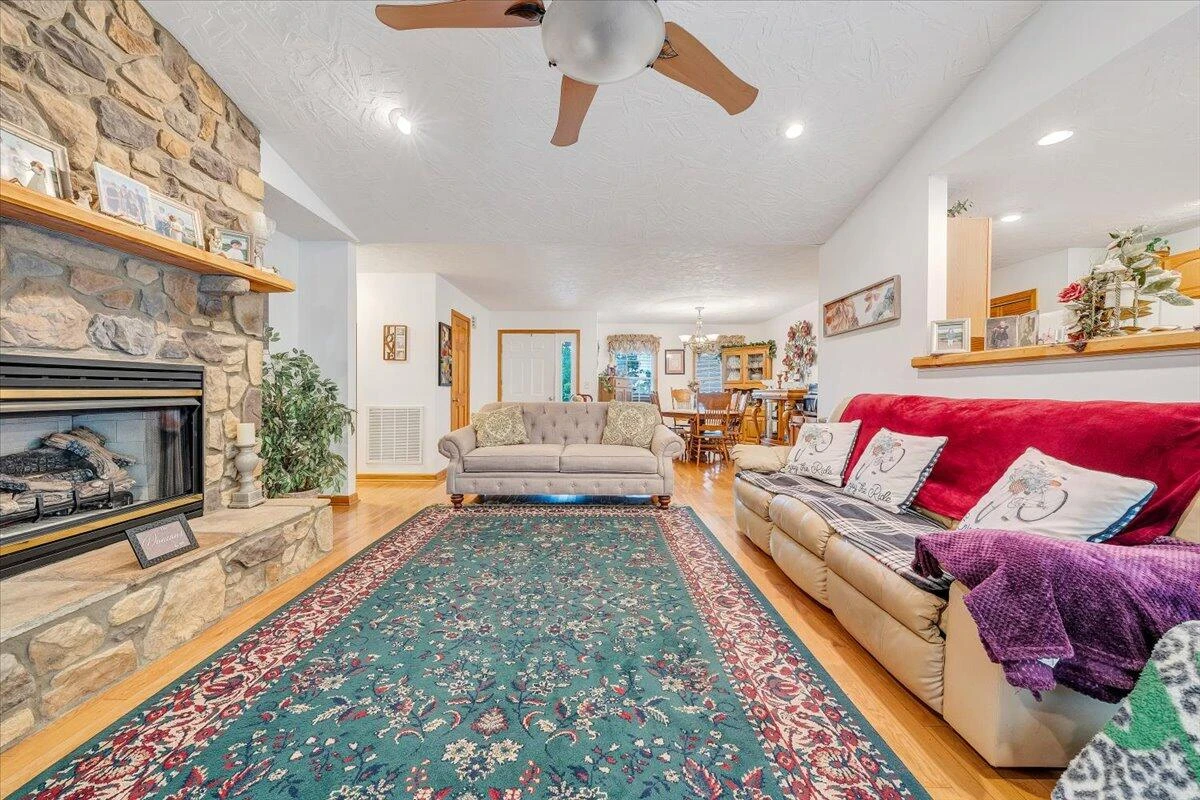 338 White Oak LN - Photo 21