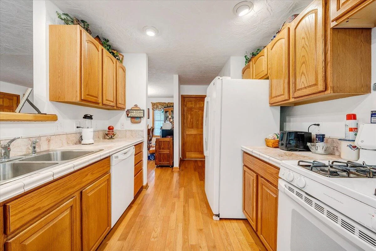 338 White Oak LN - Photo 25
