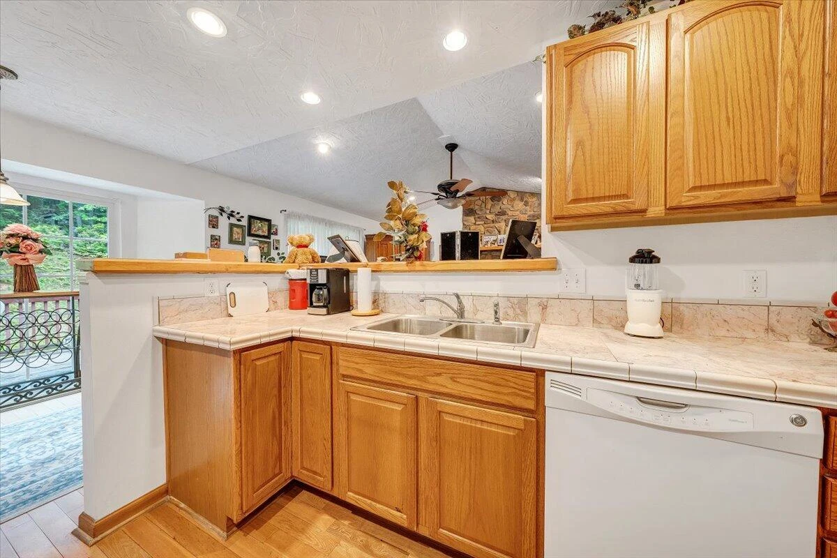 338 White Oak LN - Photo 30