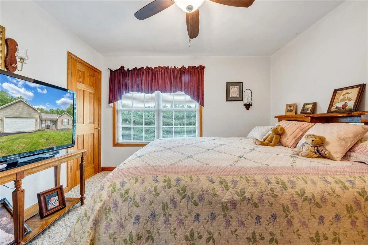 338 White Oak LN - Photo 7