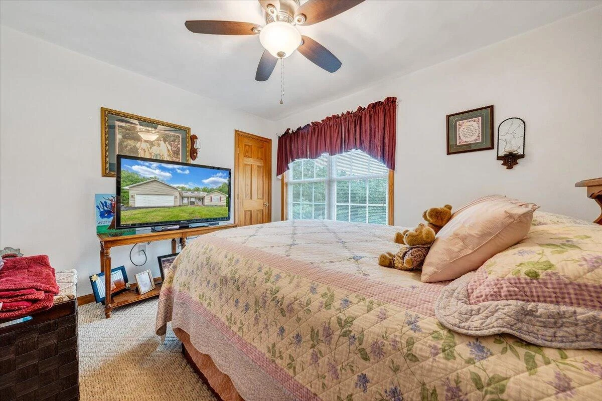 338 White Oak LN - Photo 8