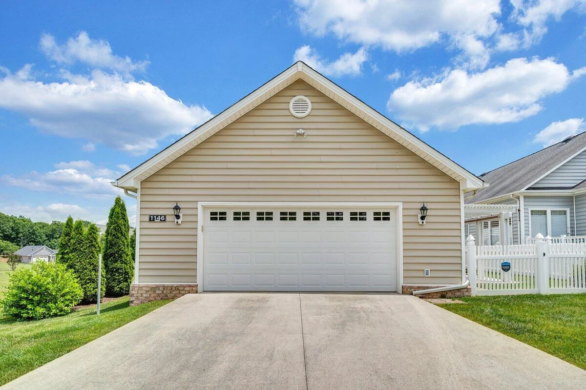 1146 Cranberry CT - Photo 3