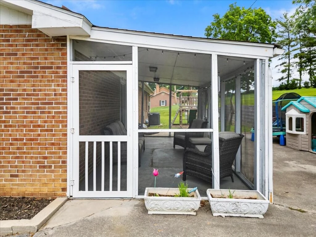 1501 English Forest RD - Photo 36