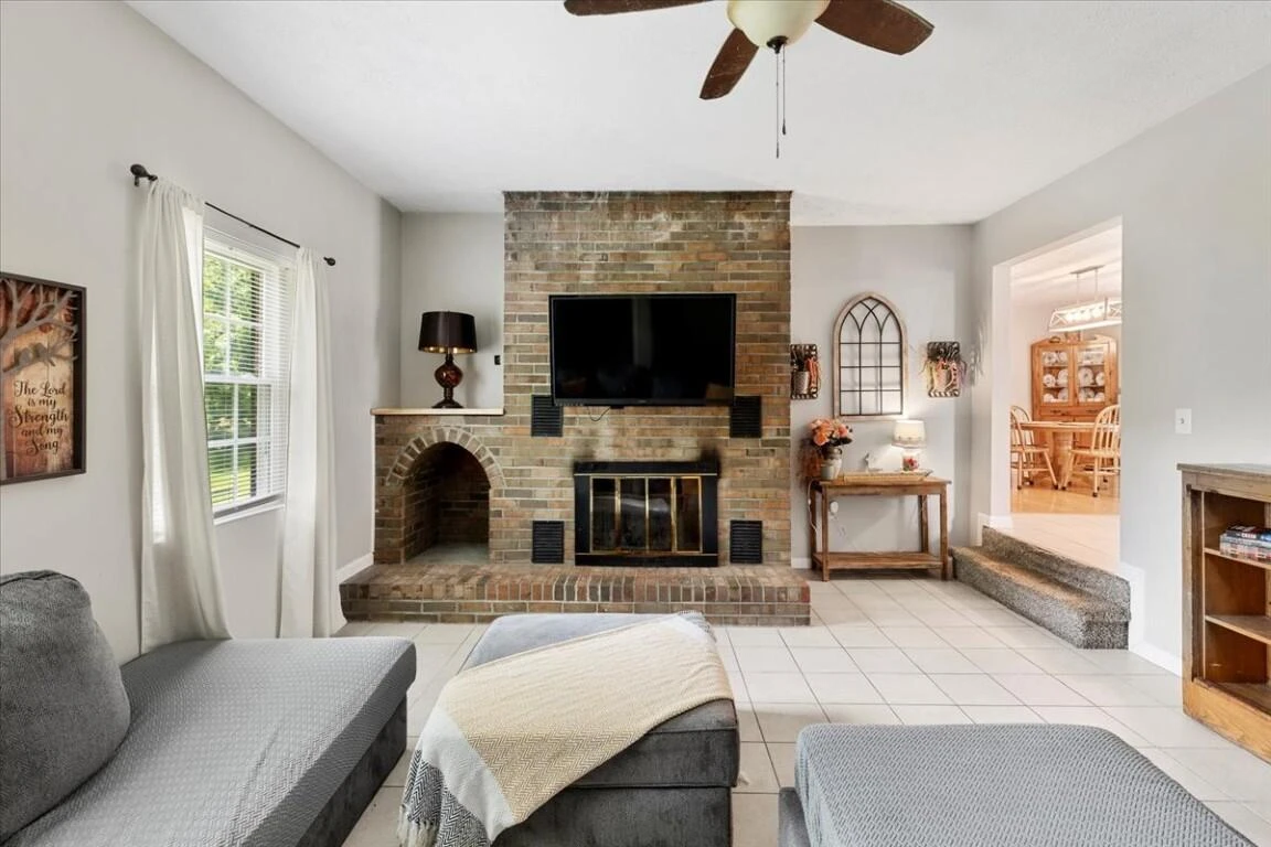 1501 English Forest RD - Photo 4