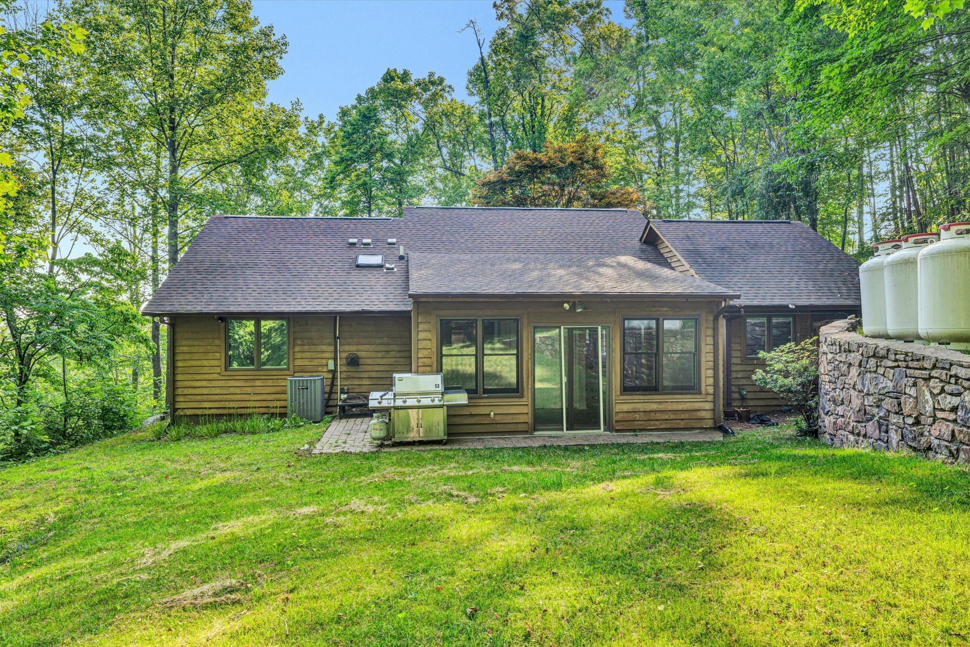 8757 Bent Mountain RD - Photo 30