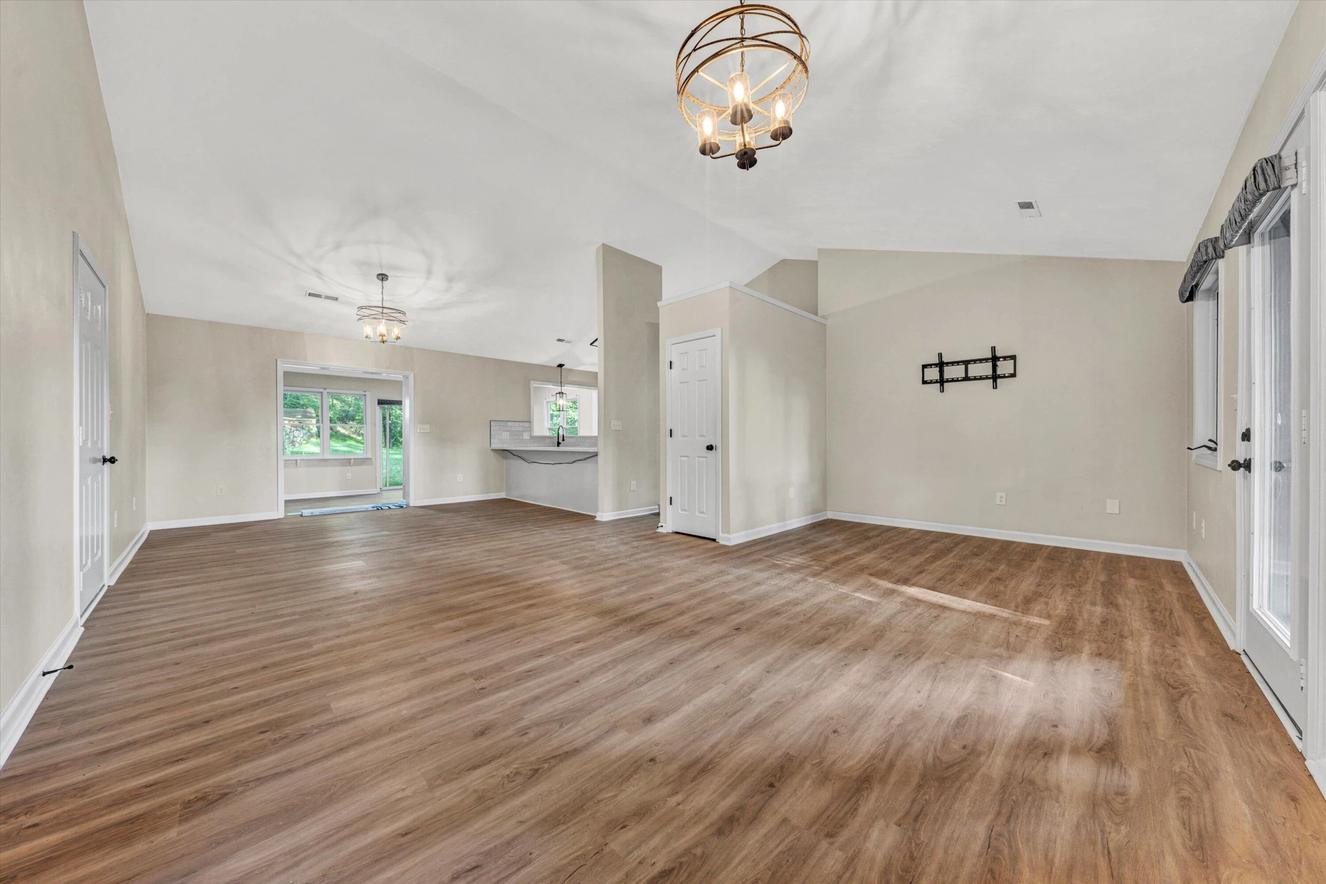 8757 Bent Mountain RD - Photo 7
