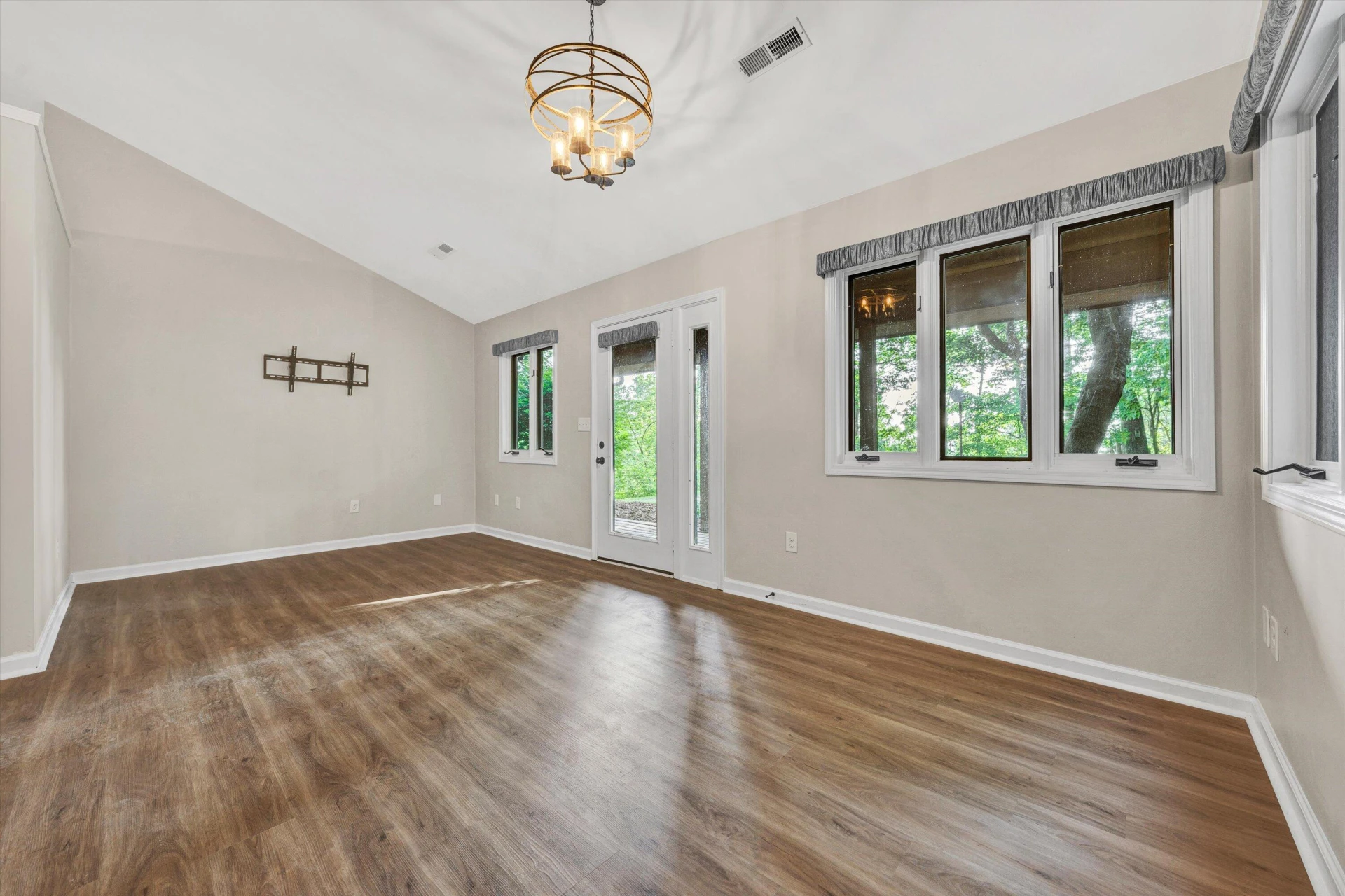 8757 Bent Mountain RD - Photo 8