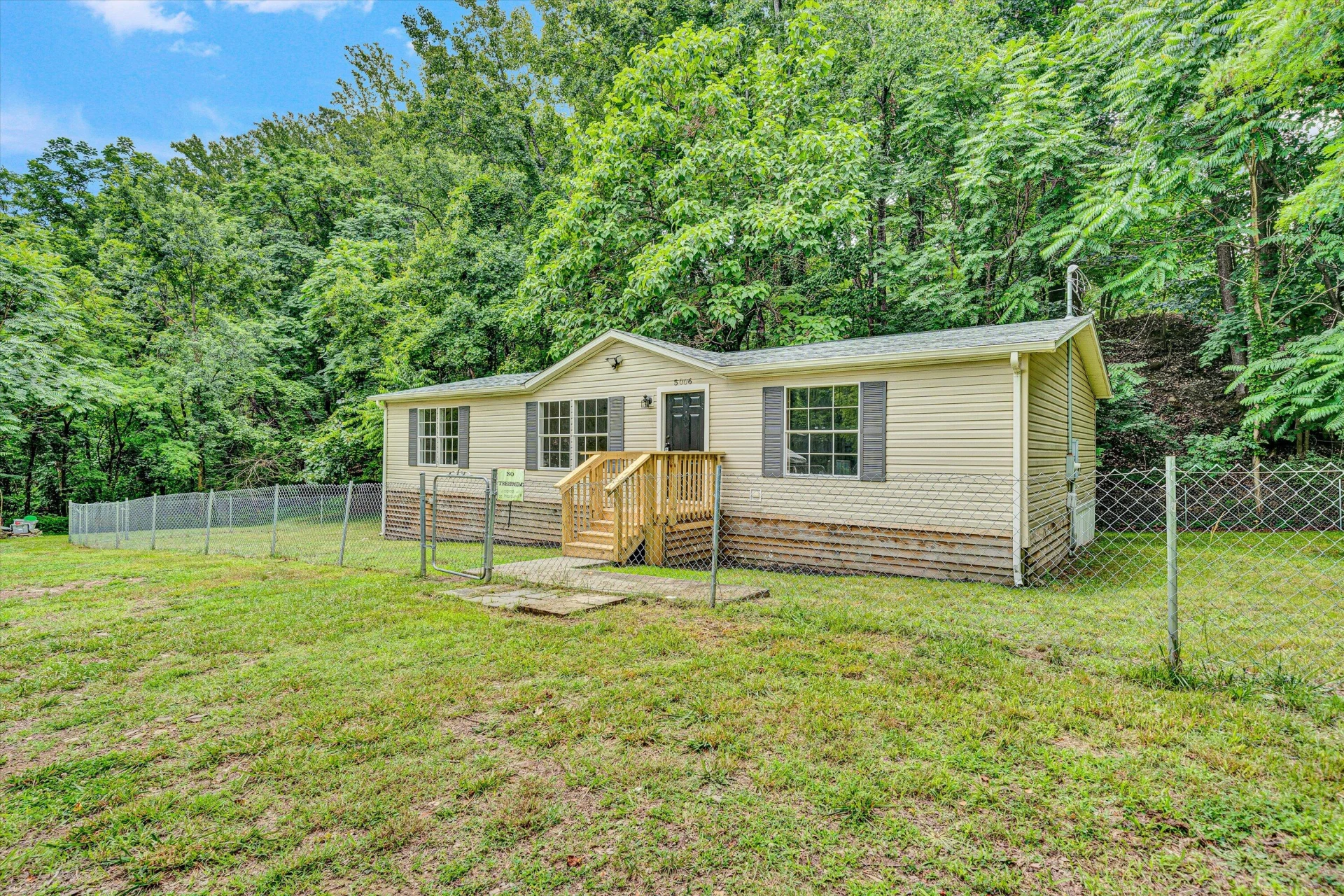 5006 Fort Lewis Church RD - Photo 2