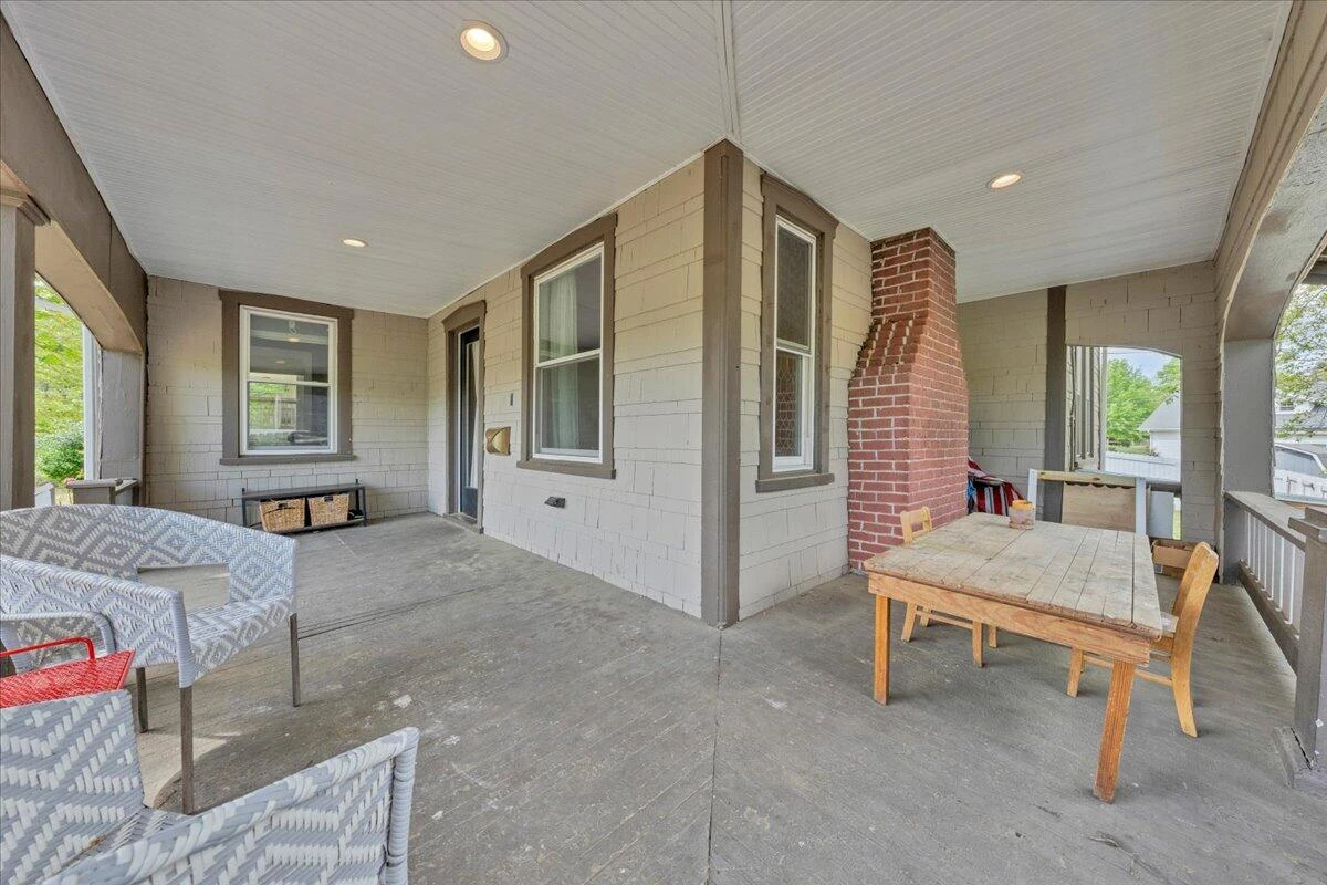 1915 Denniston AVE - Photo 3