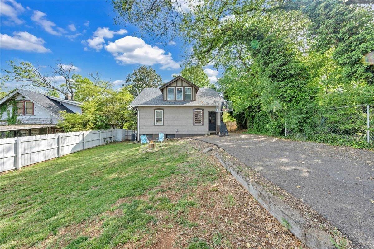 1915 Denniston AVE - Photo 32