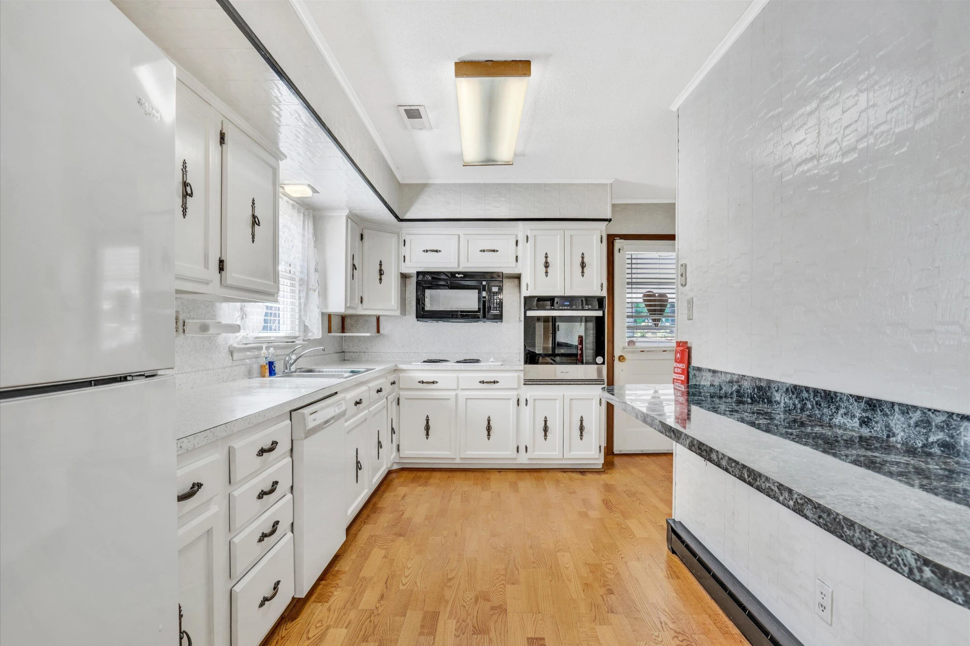 2680 FORK MOUNTAIN RD - Photo 13