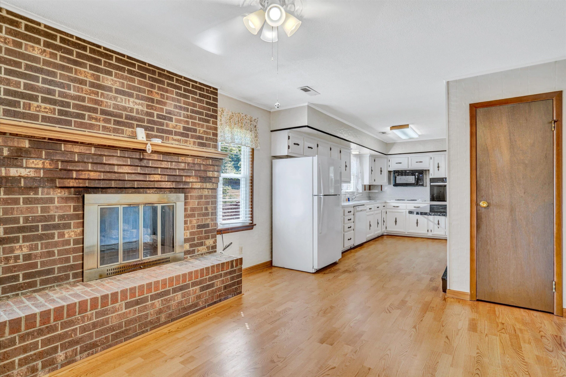 2680 FORK MOUNTAIN RD - Photo 11