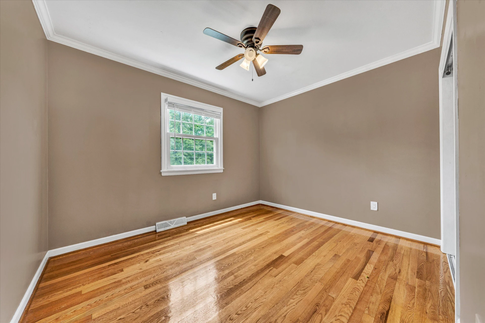 2604 McVitty RD - Photo 18