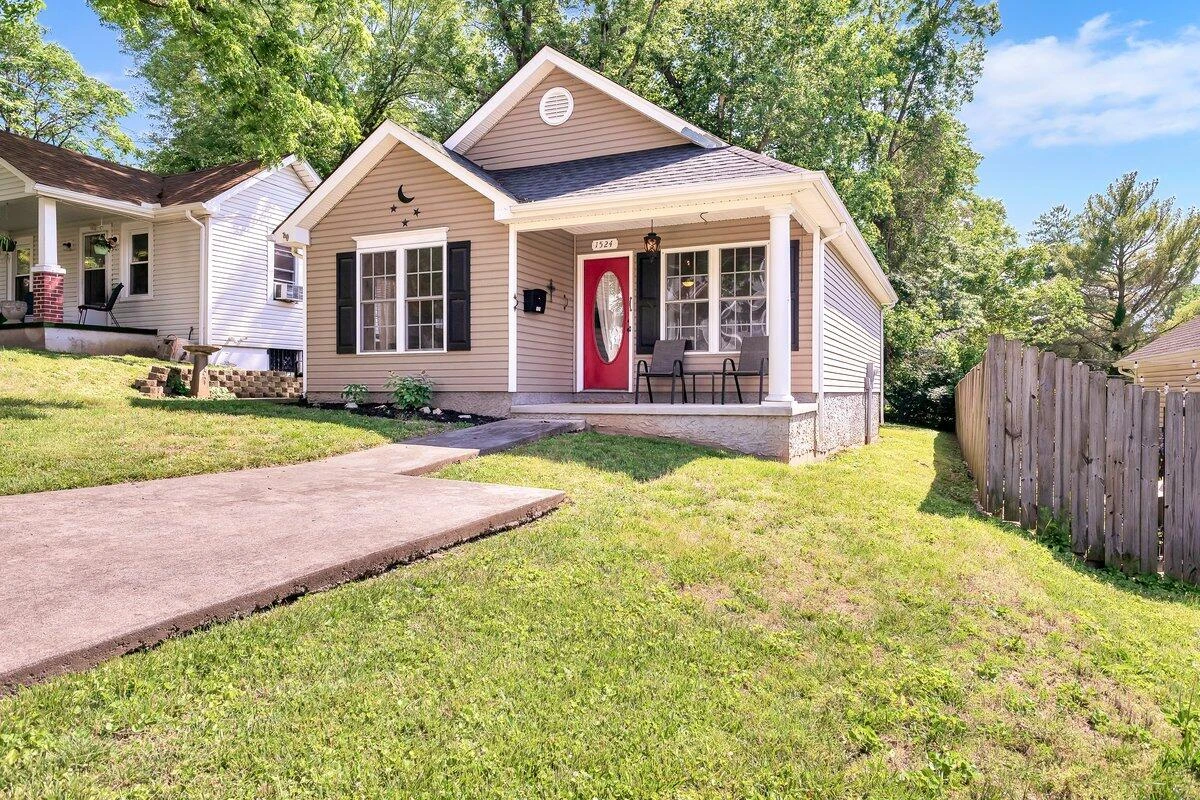 1524 19Th ST - Photo 2