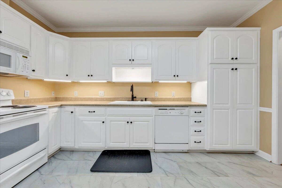 3040 Mcvitty Forest DR #211 - Photo 47