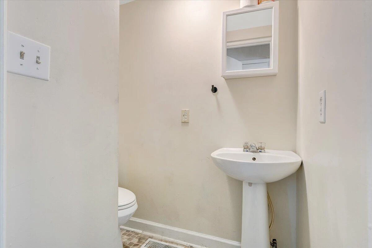 2918 10th ST - Photo 17