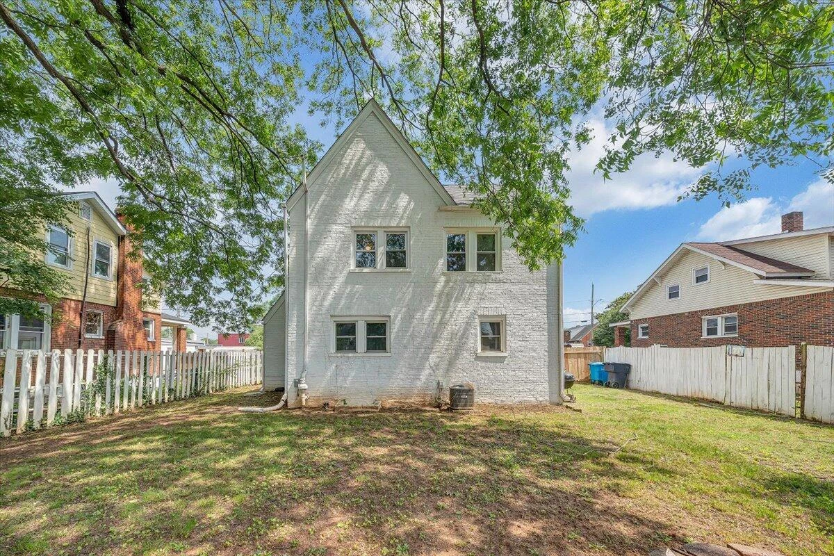 2918 10th ST - Photo 23