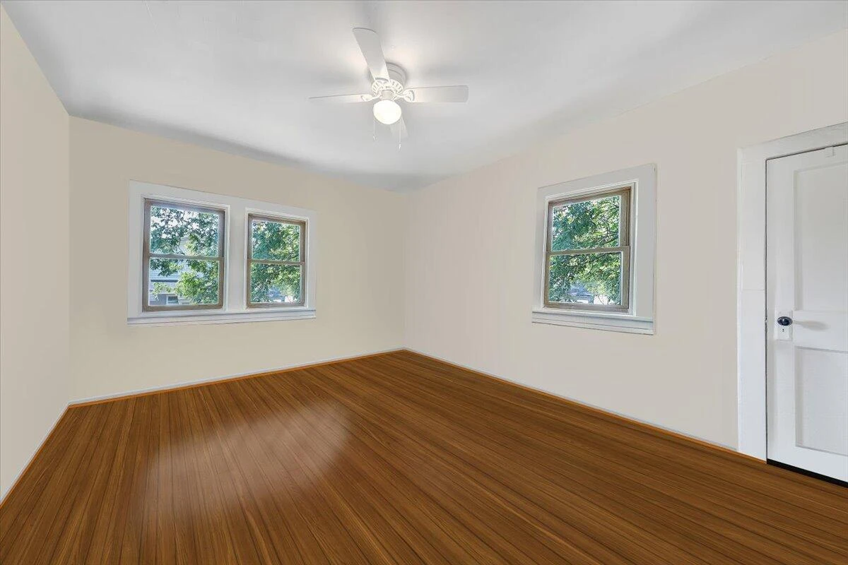 2918 10th ST - Photo 9