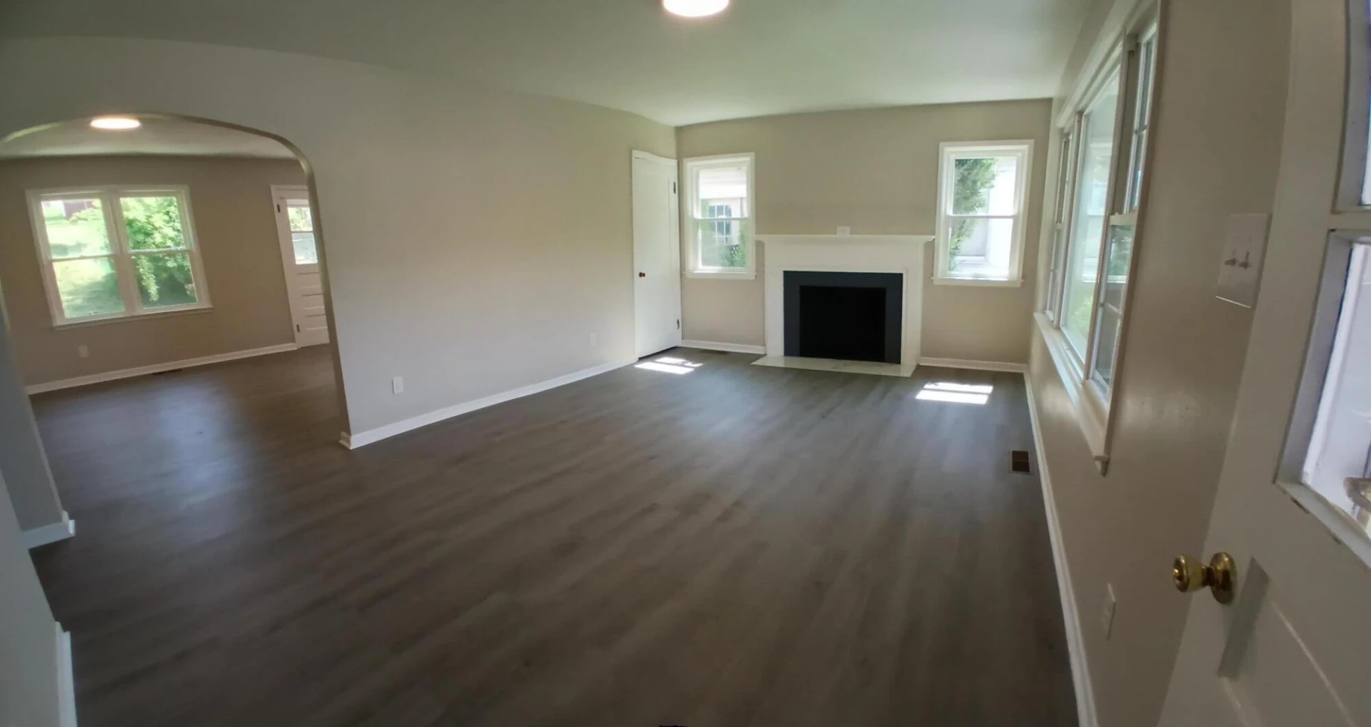 214 Madison ST - Photo 2