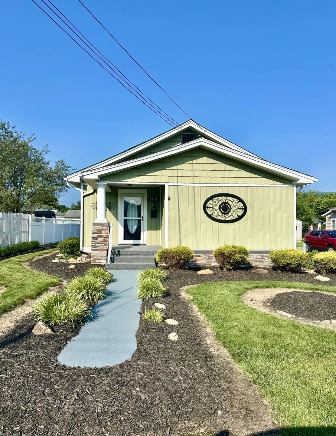 2019 Lee AVE - Photo 2