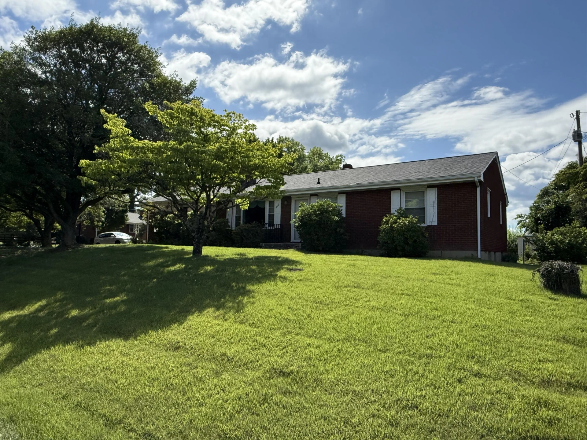 420 HOMEPLACE DR - Photo 2