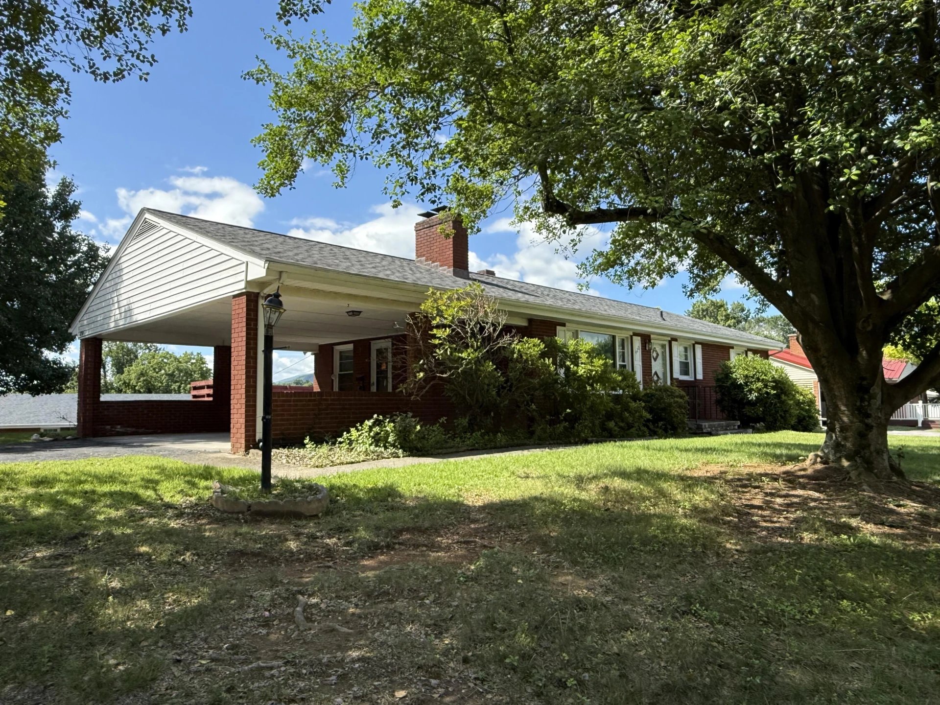 420 HOMEPLACE DR - Photo 3