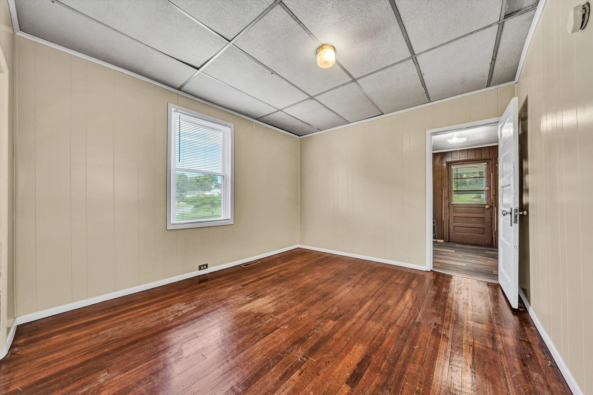 1108 Tompkins AVE - Photo 20