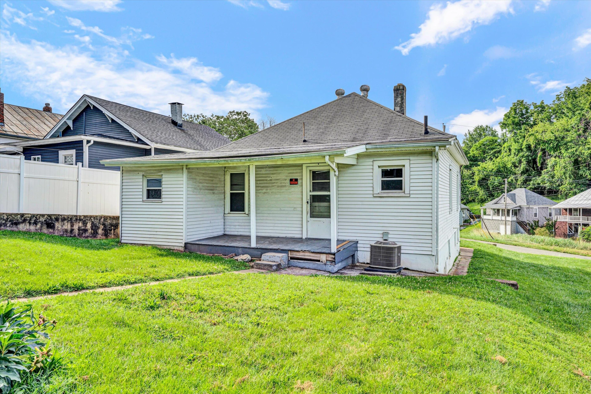 1108 Tompkins AVE - Photo 29