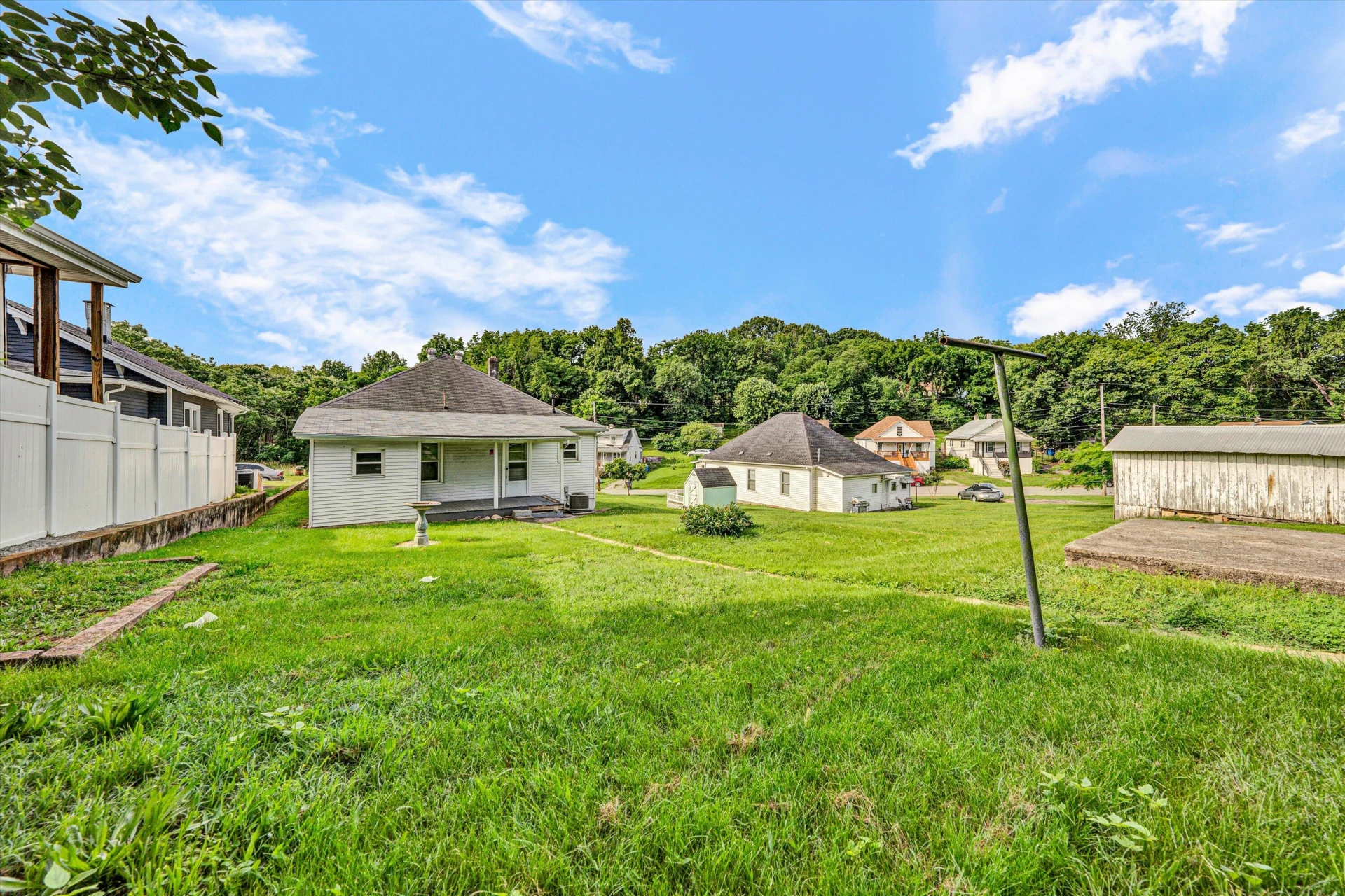 1108 Tompkins AVE - Photo 31
