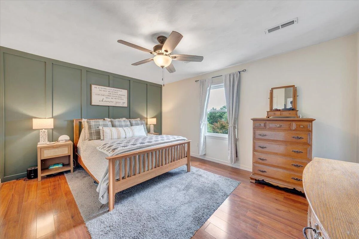 245 Queen Regent CT - Photo 21