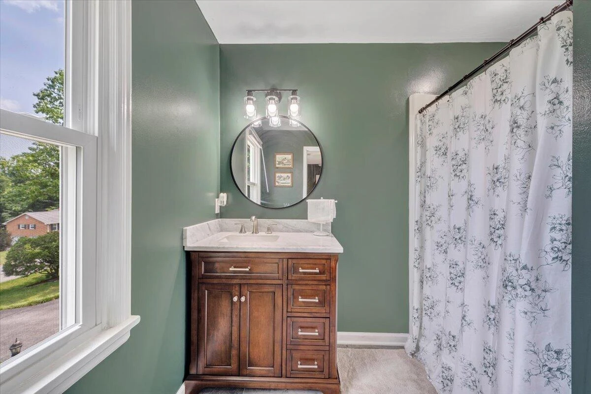 245 Queen Regent CT - Photo 23