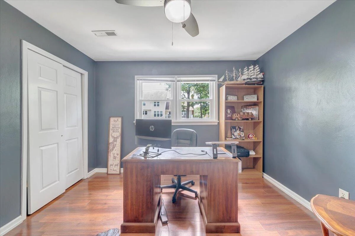 245 Queen Regent CT - Photo 25
