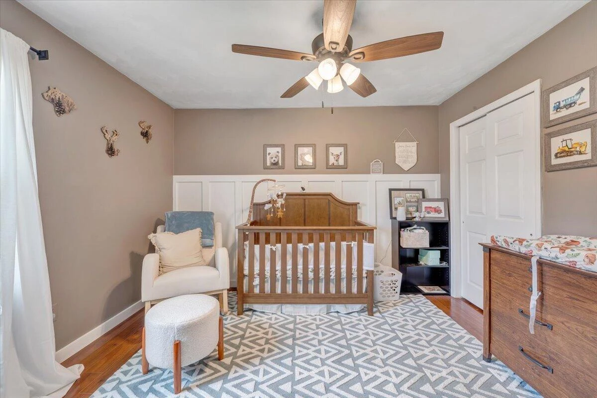 245 Queen Regent CT - Photo 30
