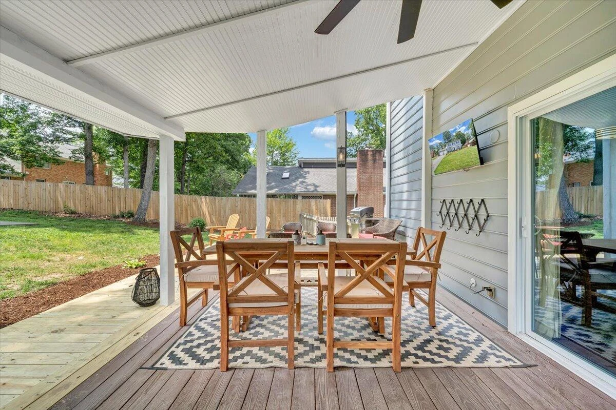245 Queen Regent CT - Photo 34