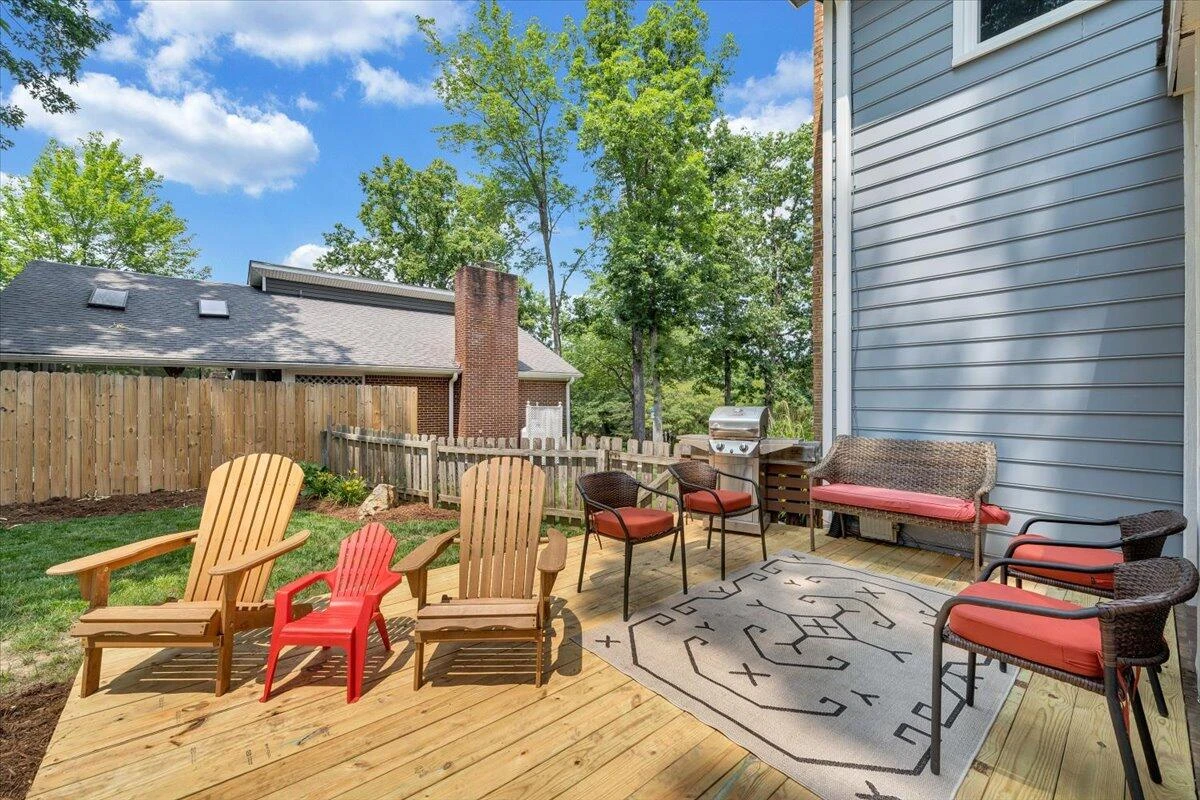 245 Queen Regent CT - Photo 36