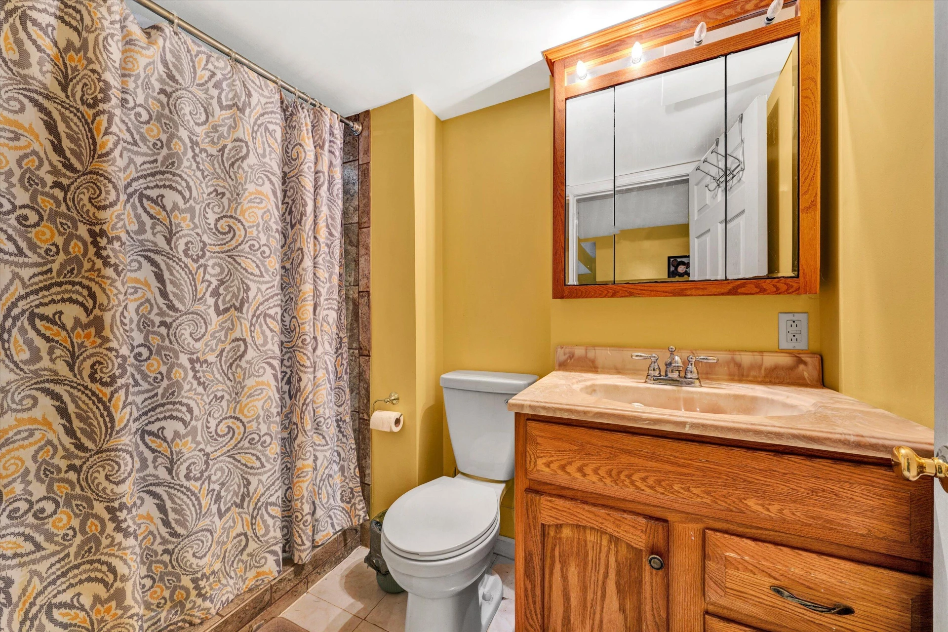 139 Christian AVE - Photo 24