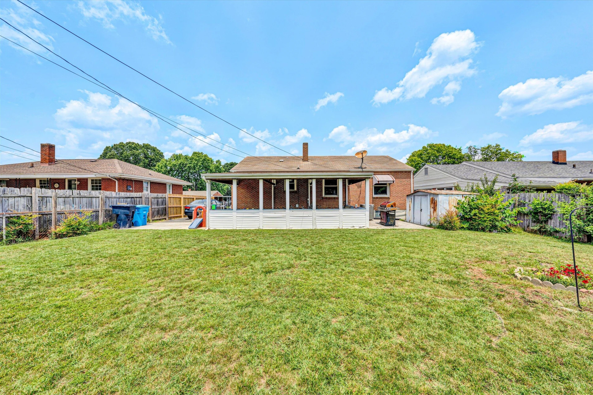 139 Christian AVE - Photo 28